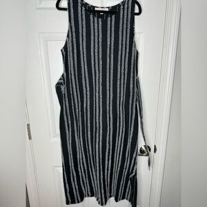 LOFT Black/White Eyelash Tie-Back Midi‎ Dress Size Large